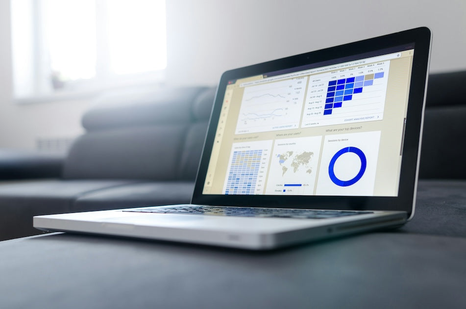 Ordinateur d'analyses E-commerce